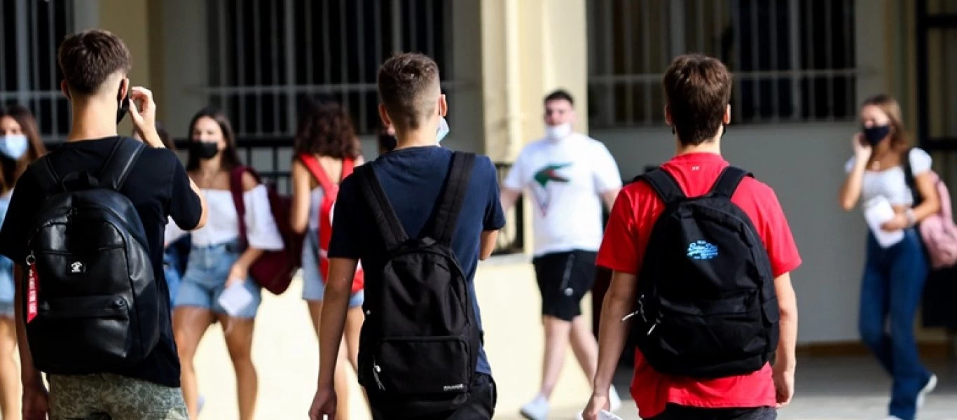 Πότε θα επιστρέψουν στα θρανία οι μαθητές της Γ' Λυκείου; - Όλα τα σενάρια